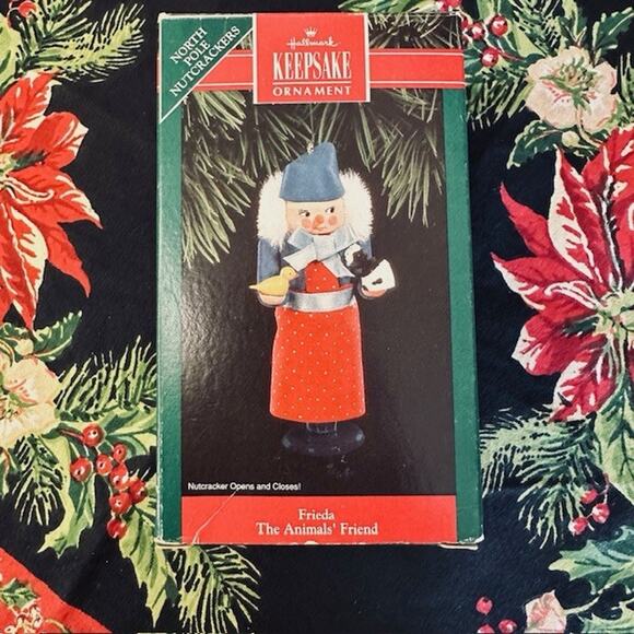 Hallmark Keepsake Ornaments 1992 Frieda The Animals' Friend Nutcracker VTG - Picture 16 of 16